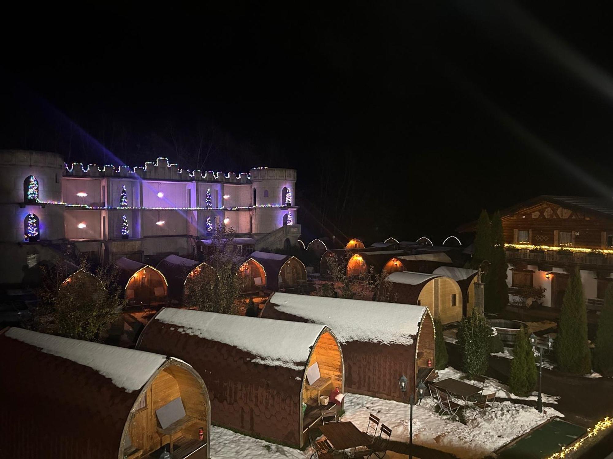 Inn-Side Adventure Cabins Haiming Exterior foto