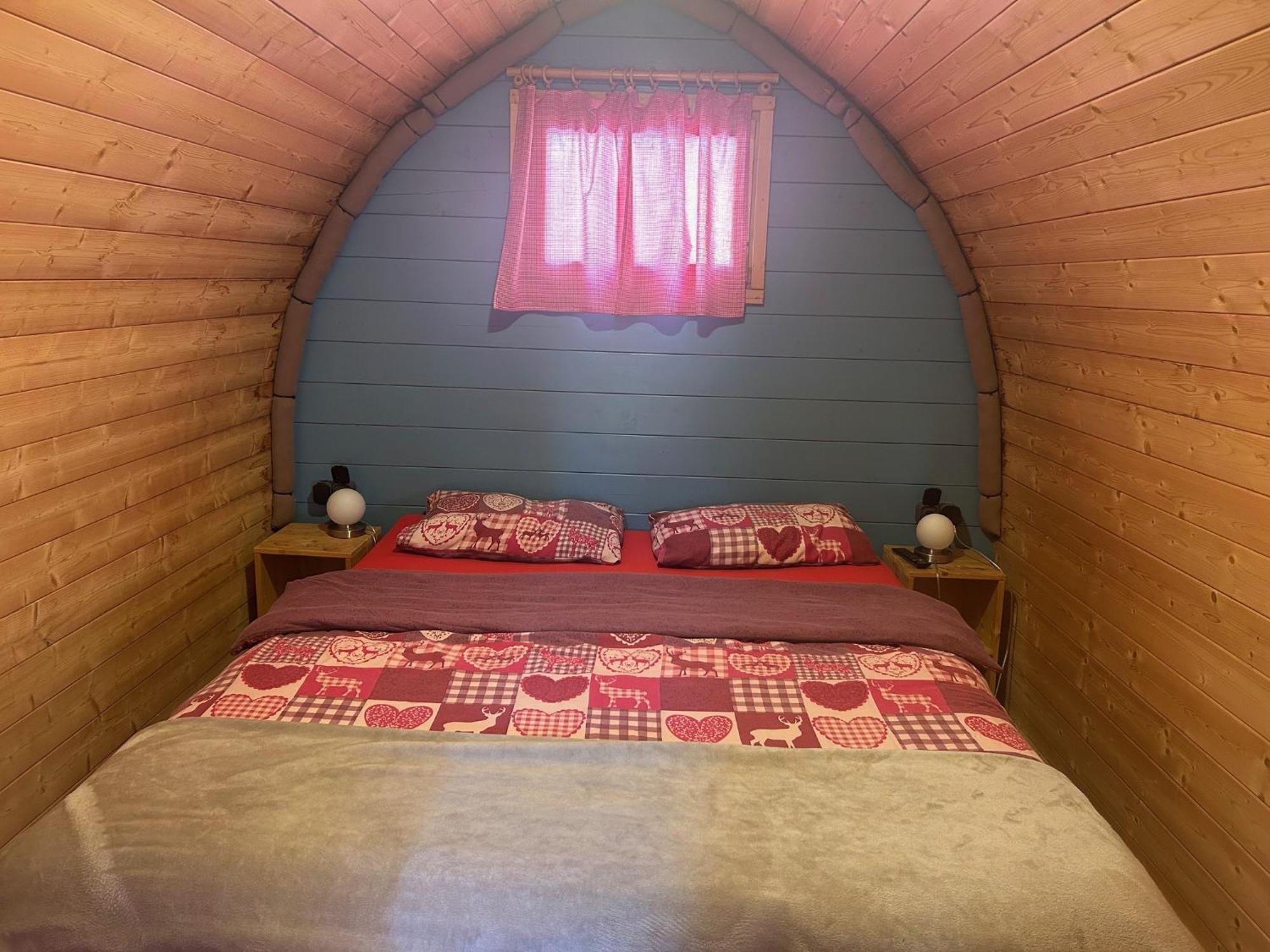 Inn-Side Adventure Cabins Haiming Exterior foto
