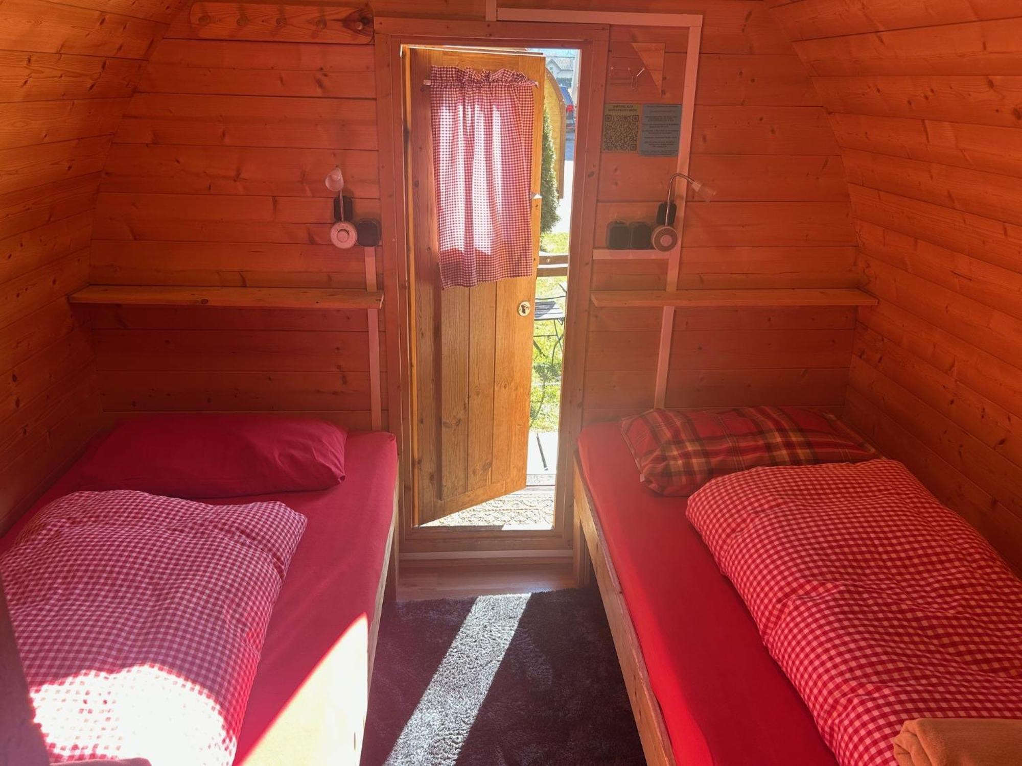 Inn-Side Adventure Cabins Haiming Exterior foto